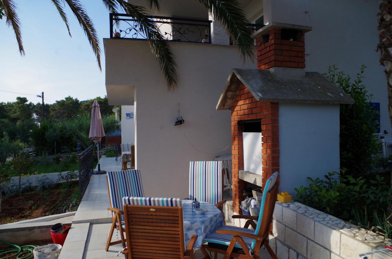 Apartments By The Sea Slatine, Ciovo - 14158 Kültér fotó